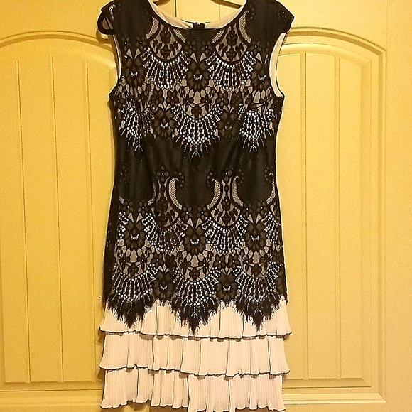 Dress - Picture 1 of 2